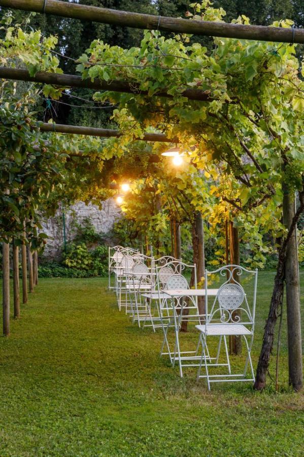Villa Padovani Relais De Charme - Adults Only Pastrengo Exterior foto